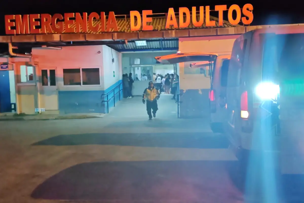 Los heridos en el incidente armado en Villa Canales fueron ingresados al hospital Roosevelt., Bomberos Voluntarios
