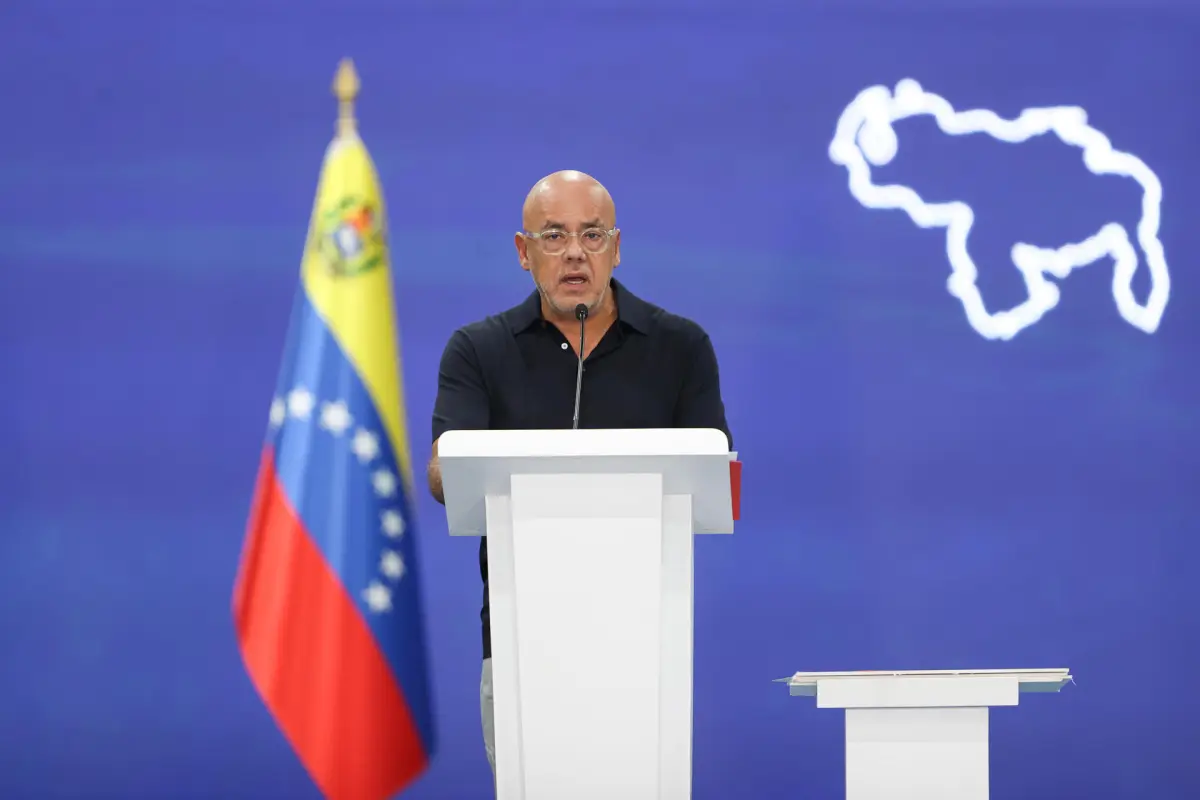 El presidente del Parlamento, Jorge Rodríguez, informó que Venezuela necesitará 25 mil viviendas., EFE