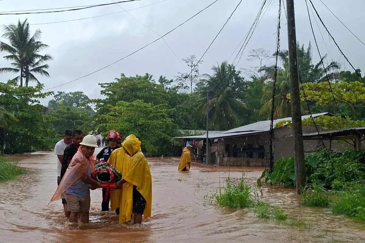 Las lluvias causaron inundaciones en Fray Bartolomé de Las Casas. , Bomberos Municipales Departamentales. 