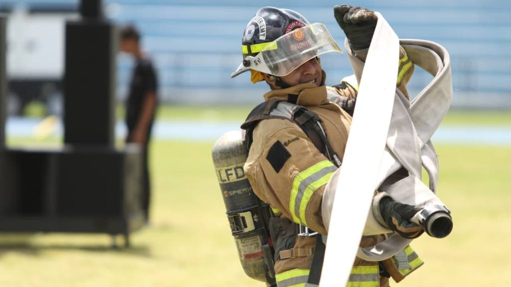Celebran el Firefighter Challenge | Alex Meoño