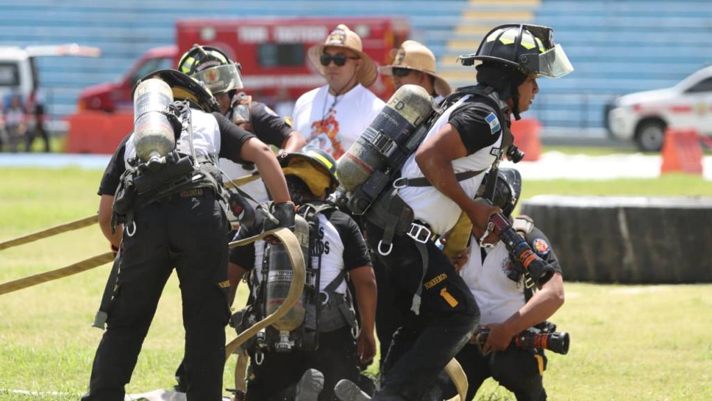 Celebran el Firefighter Challenge | Alex Meoño