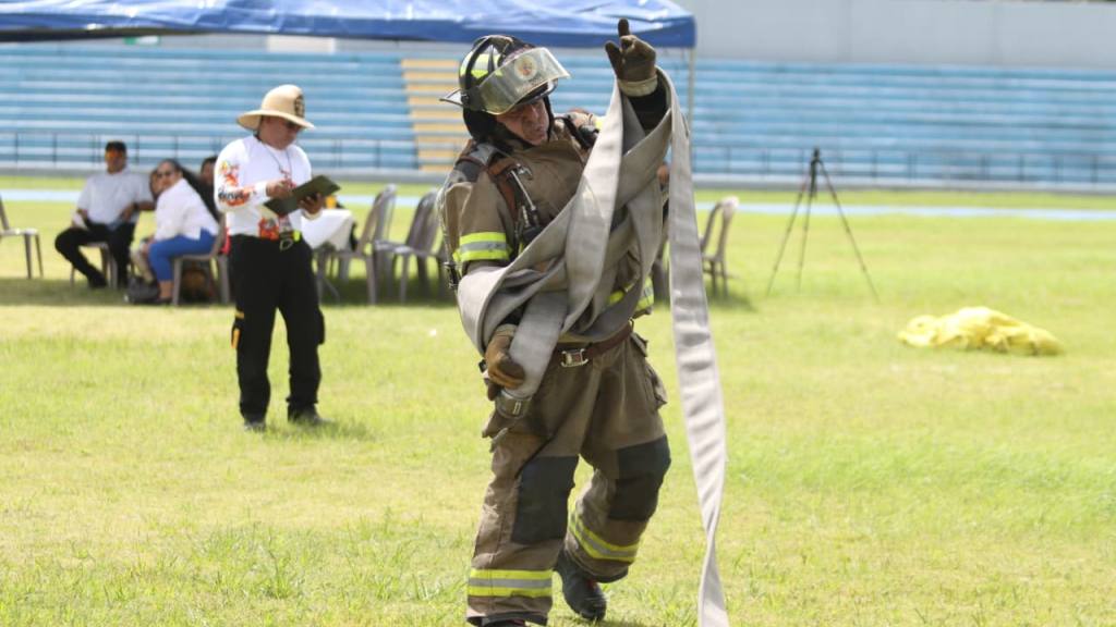 Celebran el Firefighter Challenge | Alex Meoño