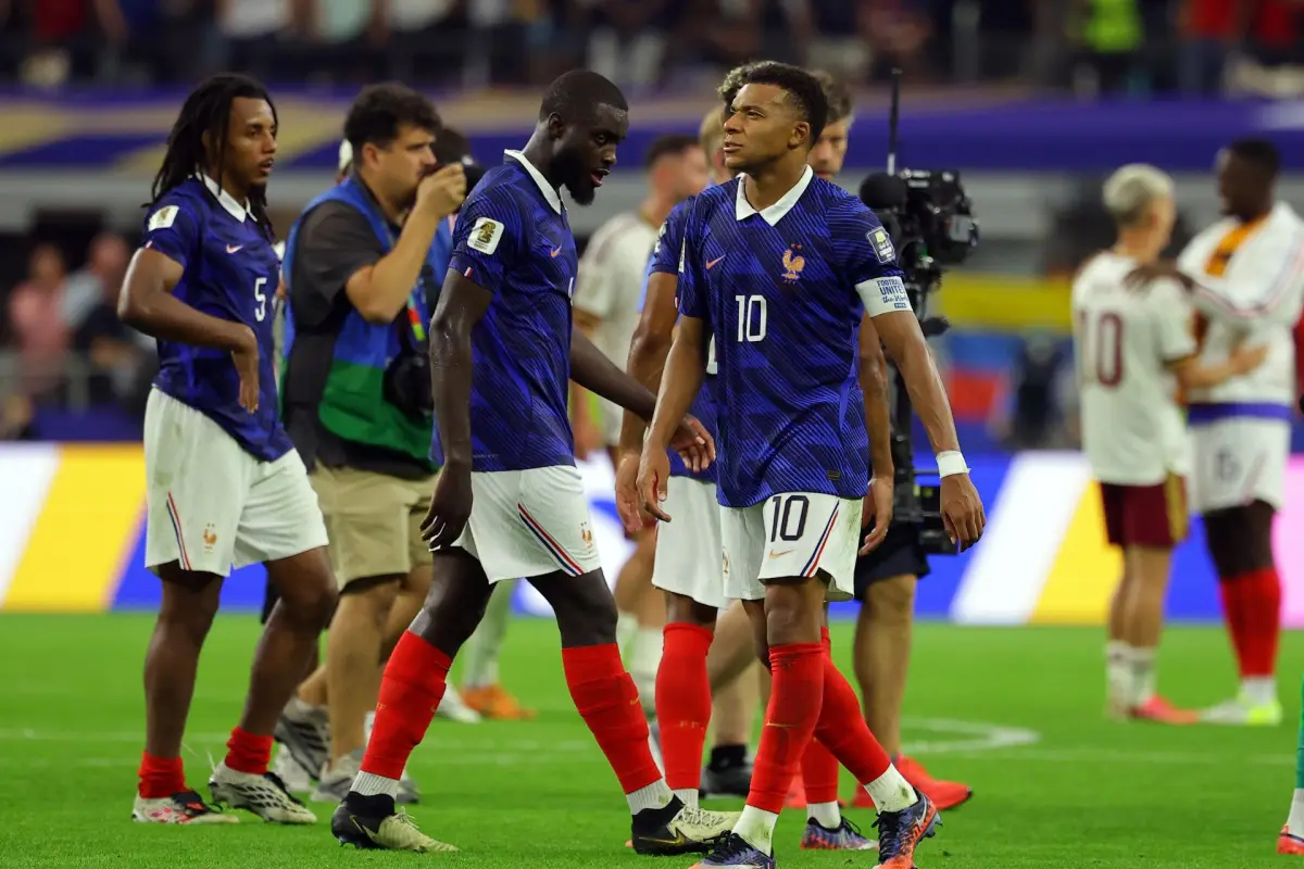 El francés llega a la cita empatado a 8 goles con Lionel Messi por la Bota de Oro, pero con una asistencia menos que el argentino, por lo que deberá sumar contra Inglaterra si desea sacar algo positivo de este Mundial., EFE