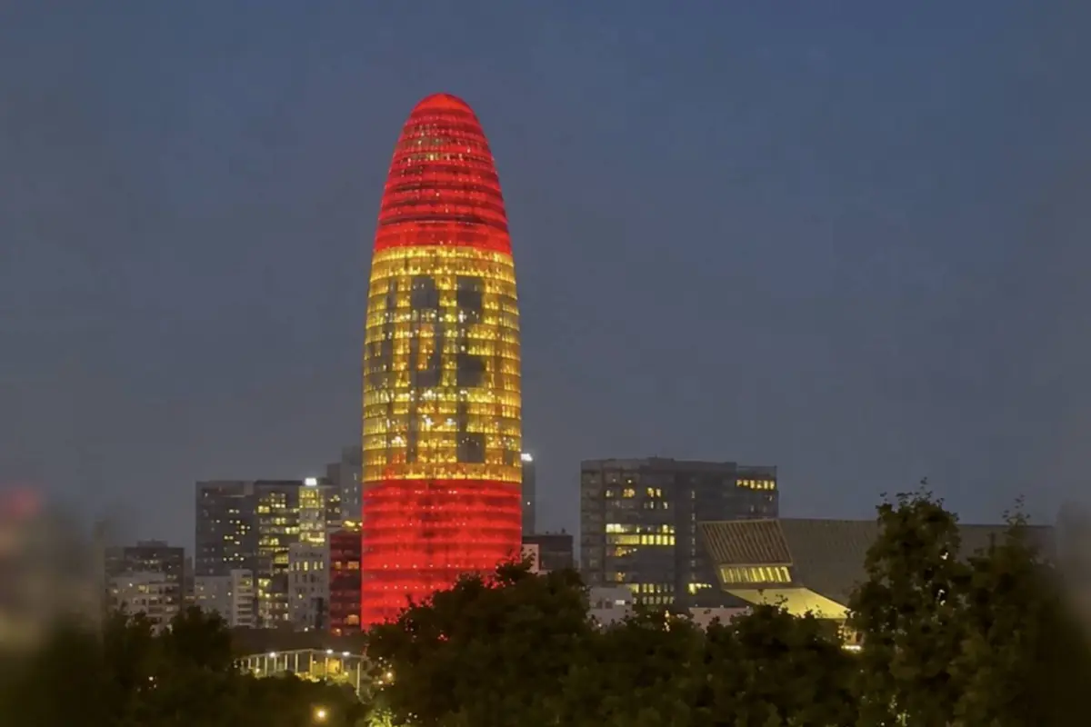 La verdad detrás del video de la Torre Glòries que hizo creer que España ya festejaba el Mundial., Redes sociales.