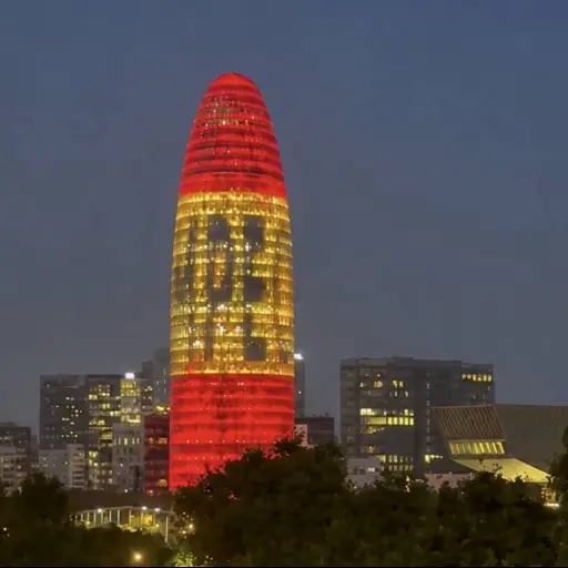 La verdad detrás del video de la Torre Glòries que hizo creer que España ya festejaba el Mundial. ,Redes sociales. 