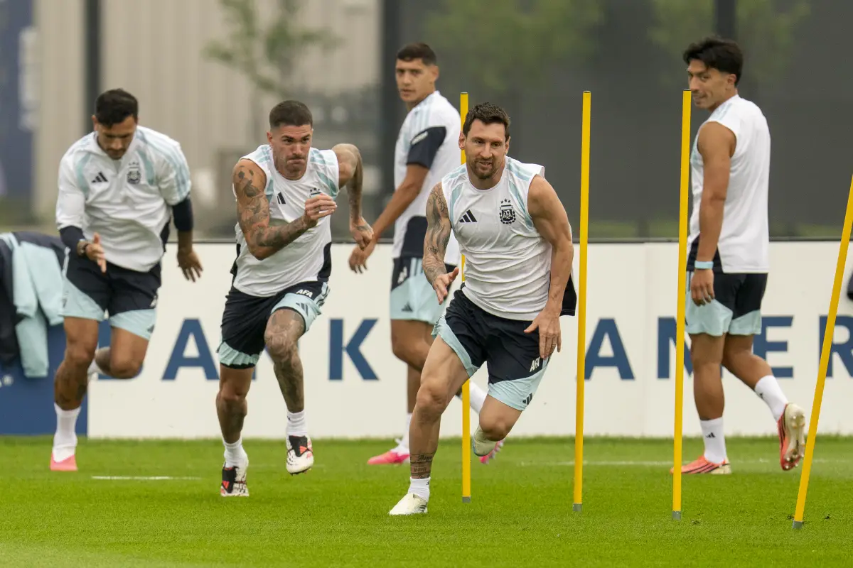 Lionel Messi realizó su último entrenamiento con Argentina