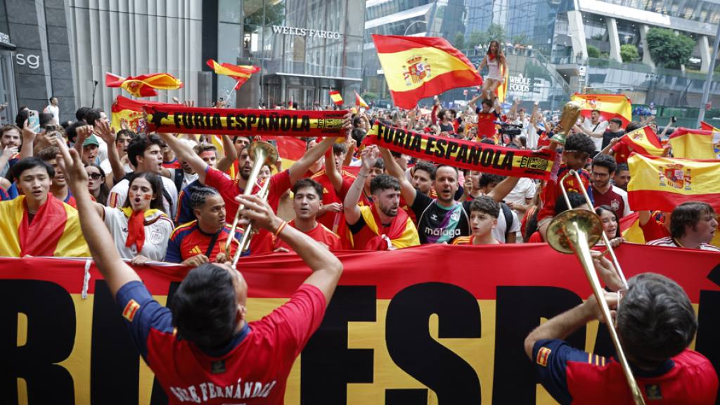 La pasión de argentinos y españoles toma Nueva York antes de la final | EFE.