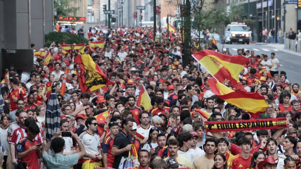 La pasión de argentinos y españoles toma Nueva York antes de la final | EFE.