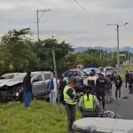Múltiples accidentes generan cierres de carriles y congestionamiento en carreterast