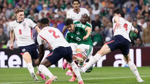 El emotivo gesto de Jude Bellingham con Gilberto Mora tras eliminar a México del Mundial
