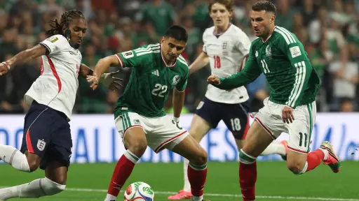 ¿Qué le pasó a Santiago Giménez? Terminó en el hospital tras la eliminación de México