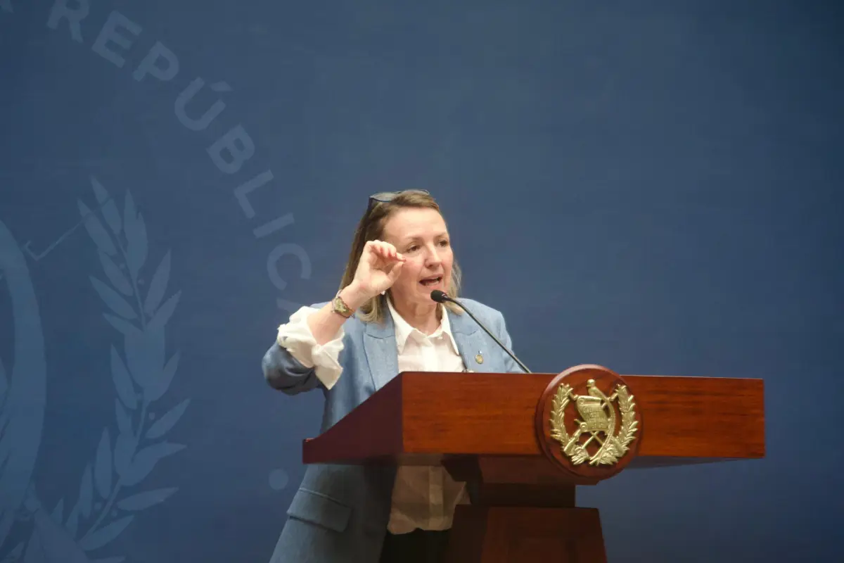 La ministra de Ambiente, Patricia Orantes, durante la conferencia de prensa "La Ronda", en el Palacio Nacional, el 6 de julio de 2026., Omar Solís/Emisoras Unidas