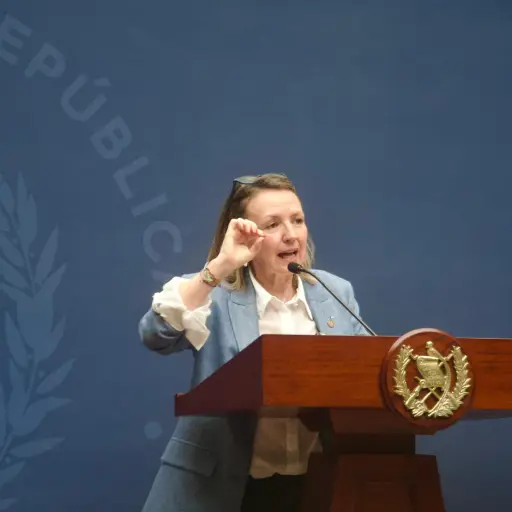 La ministra de Ambiente, Patricia Orantes, durante la conferencia de prensa 