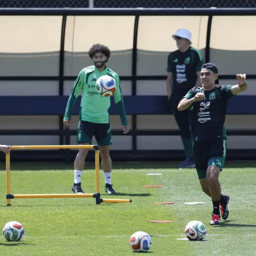 Rafael Márquez durante uno de los entrenos de México en el Mundial 2026 ,EFE