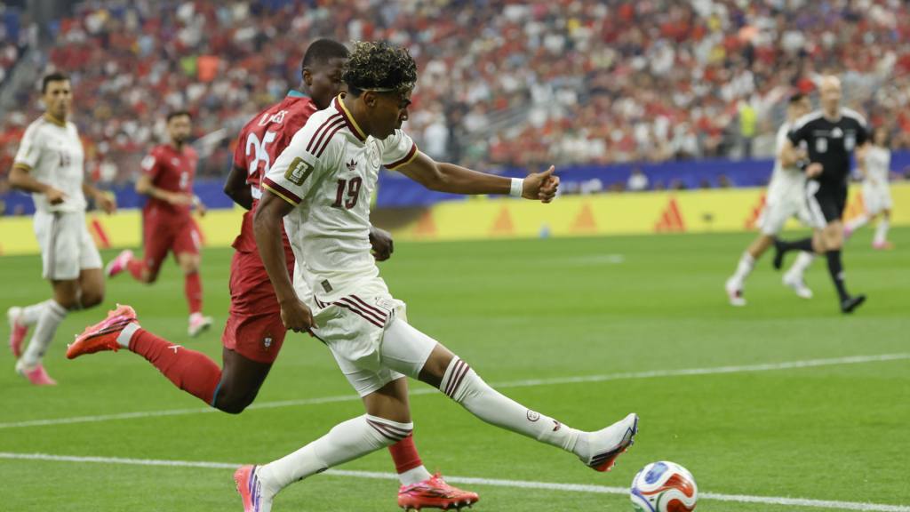 Partido entre Portugal y España por el Mundial 2026 | EFE
