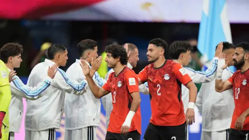 FIFA obligó a Egipto a cambiar su camiseta: el motivo detrás de las estrellas borradas