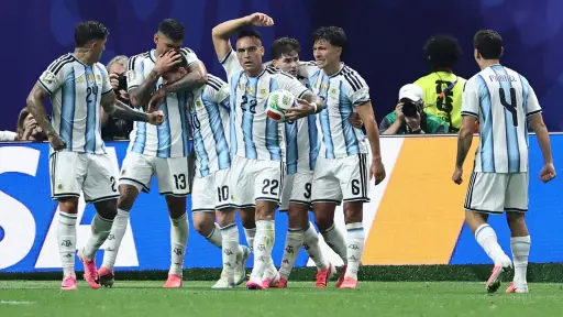 ¡Piel de gallina! El emotivo festejo de un chofer de un bus por Argentina que se hizo viral