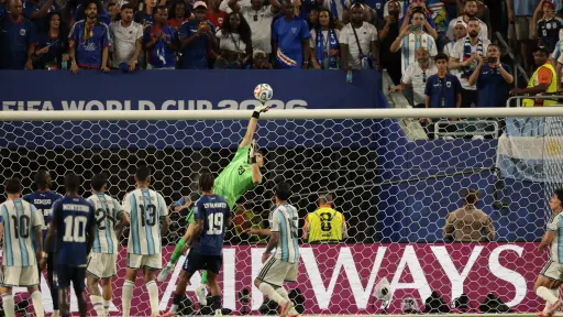 Dibu Martínez se rinde ante Cabo Verde: ¡Qué golazo me metieron!