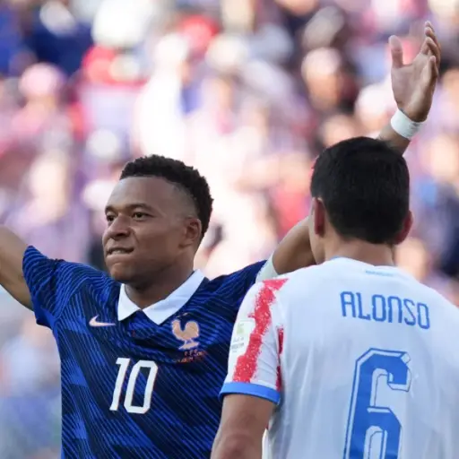 Mbappé celebró gol ante Paraguay 