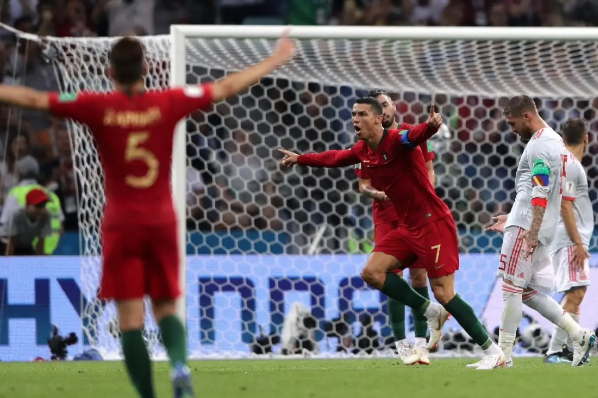Cristiano Ronaldo anotó un triplete ante España en 2018 - EFE