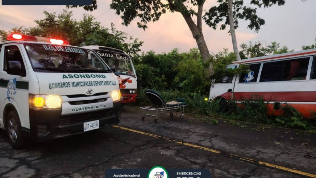 Accidente de microbús causa heridos en Coatepeque, Quetzaltenango | Bomberos Municipales Departamentales