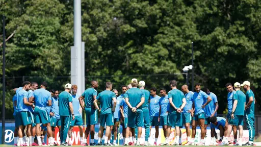 Ancelotti ilusiona a Brasil con anuncio sobre Neymar y Vinícius