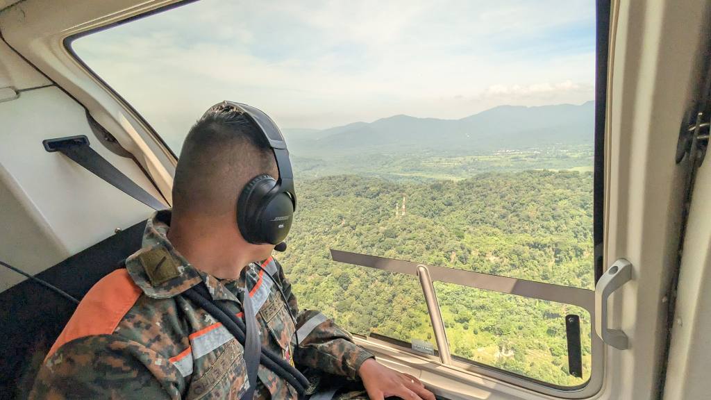 Siguen operativos en el lugar del accidente aéreo  | Ejército de Guatemala