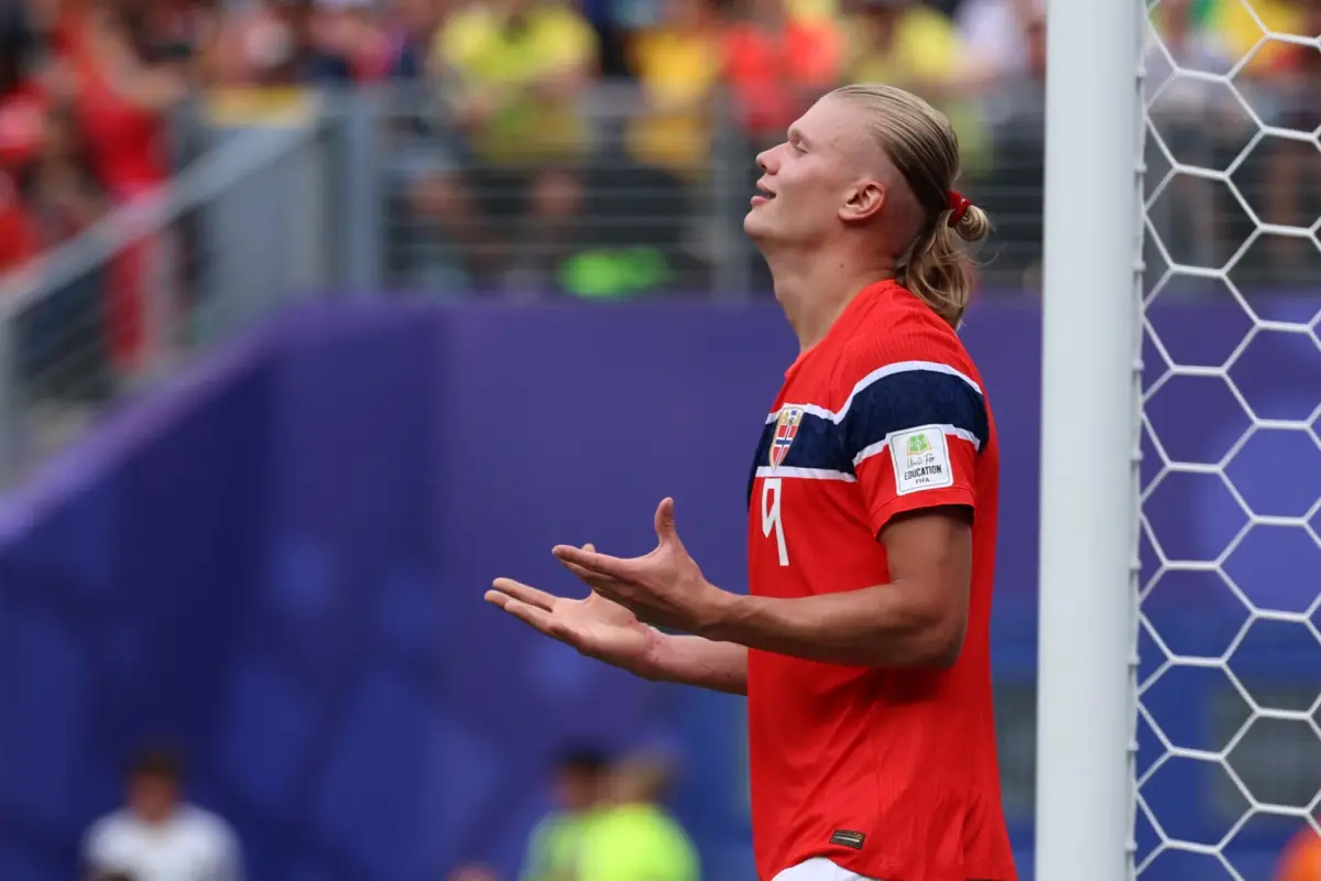 Erling Haaland en el partido entre Brasil y Noruega - EFE