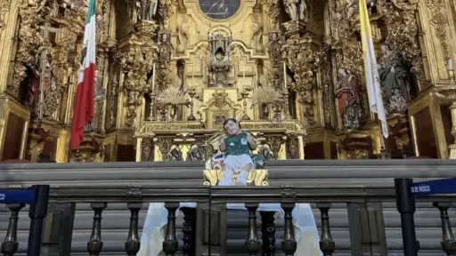 El Niño futbolista se convierte en símbolo de esperanza para la afición mexicana