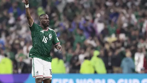 Quiñones entra al selecto grupo de Chicharito y el Matador