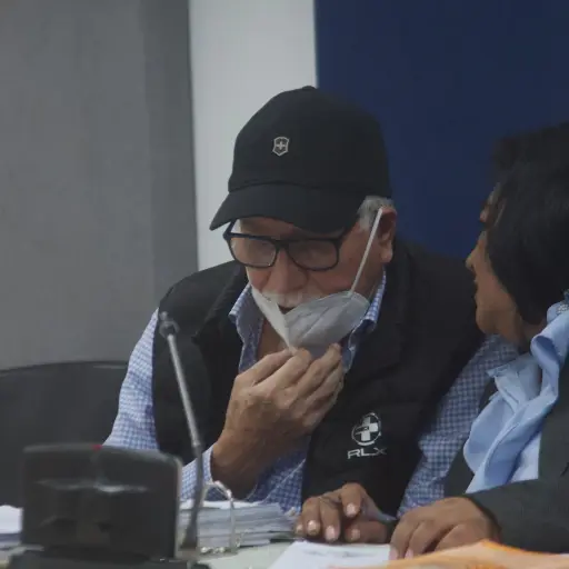 Carlos Acevedo Navas, procesado por embestir a un motorista en zona 9, en audiencia donde se le revocó la prisión preventiva el jueves 2 de julio de 2026. ,Omar Solís/Emisoras Unidas