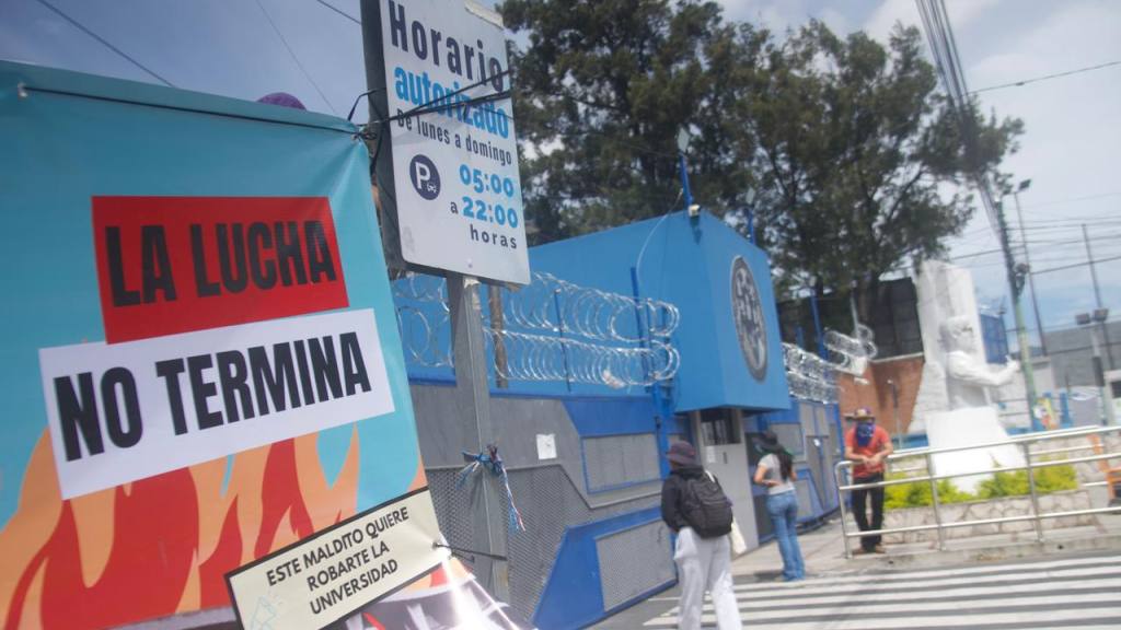 Manifestación en Usac por reelección de Walter Mazariegos como rector | Omar Solís/EU