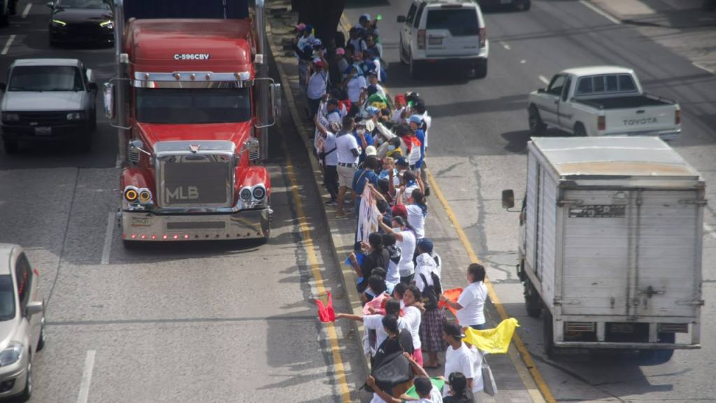 Manifestación en Usac por reelección de Walter Mazariegos como rector | Omar Solís/EU