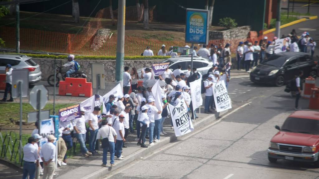 Manifestación en Usac por reelección de Walter Mazariegos como rector | Omar Solís/EU