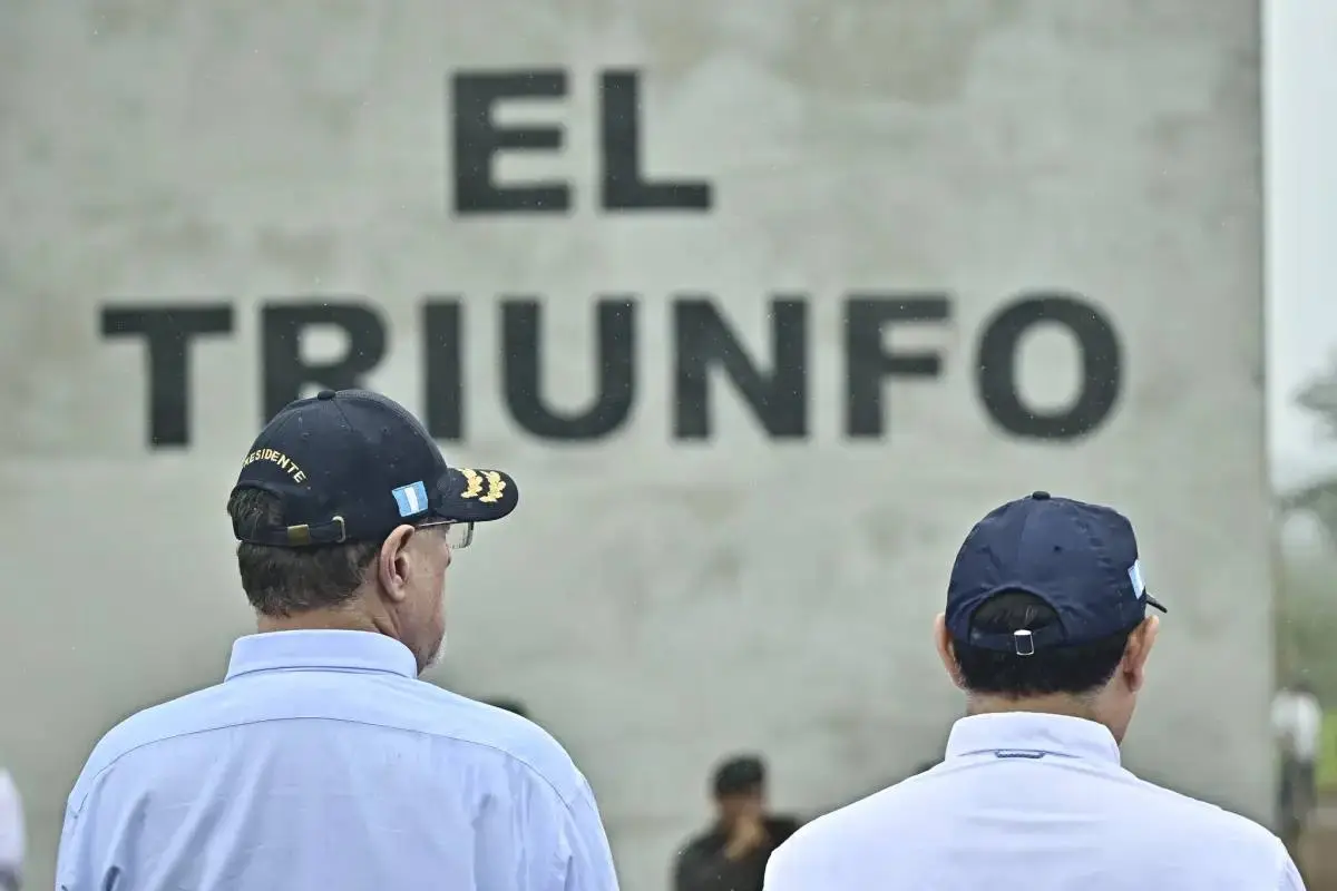 El presidente, Bernardo Arévalo participó en el inicio de la construcción de la cárcel de máxima seguridad en Izabal., Foto Archivo