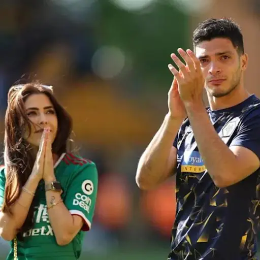 Raúl Jiménez y Daniela ,Instagram