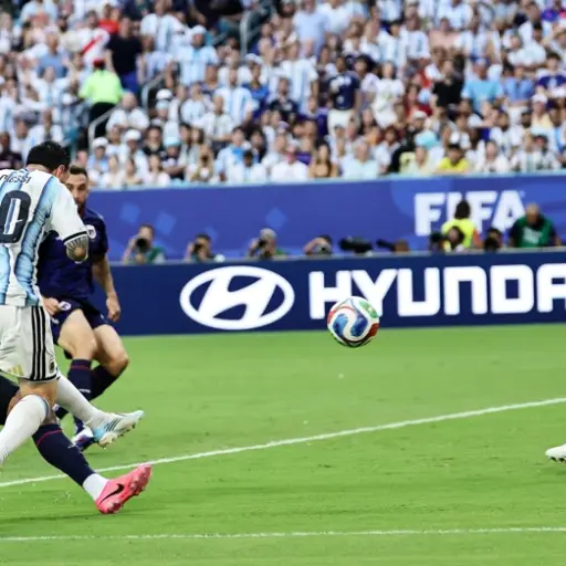 Messi sigue imparable en el campeonato del mundo. ,EFE.