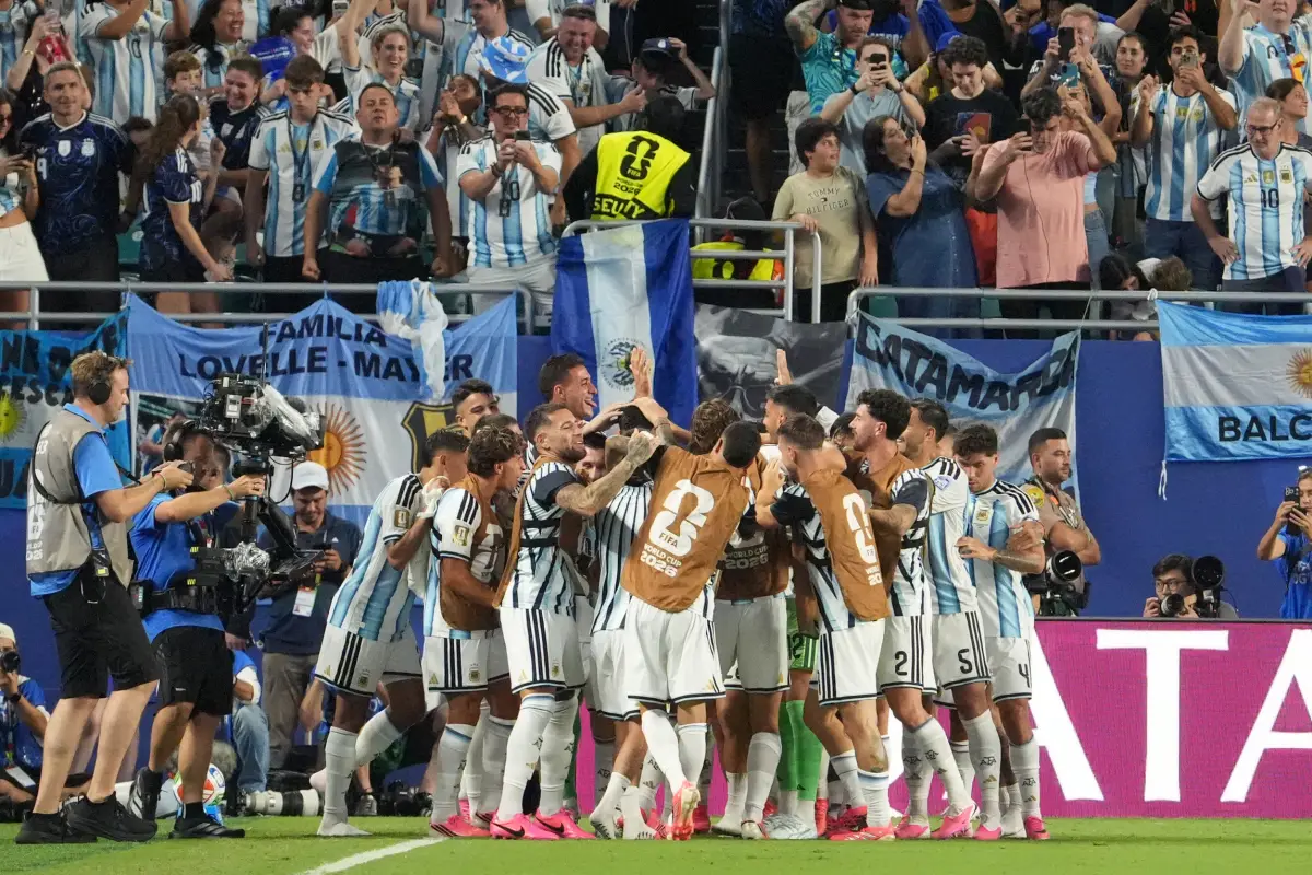 Argentina logró esta noche su boleto a los octavos de final del Mundial 2026.