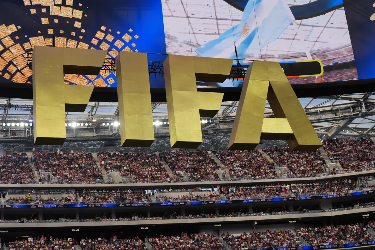Cartel de la FIFA durante la inauguración del Mundial 2026 en Los Ángeles, EFE