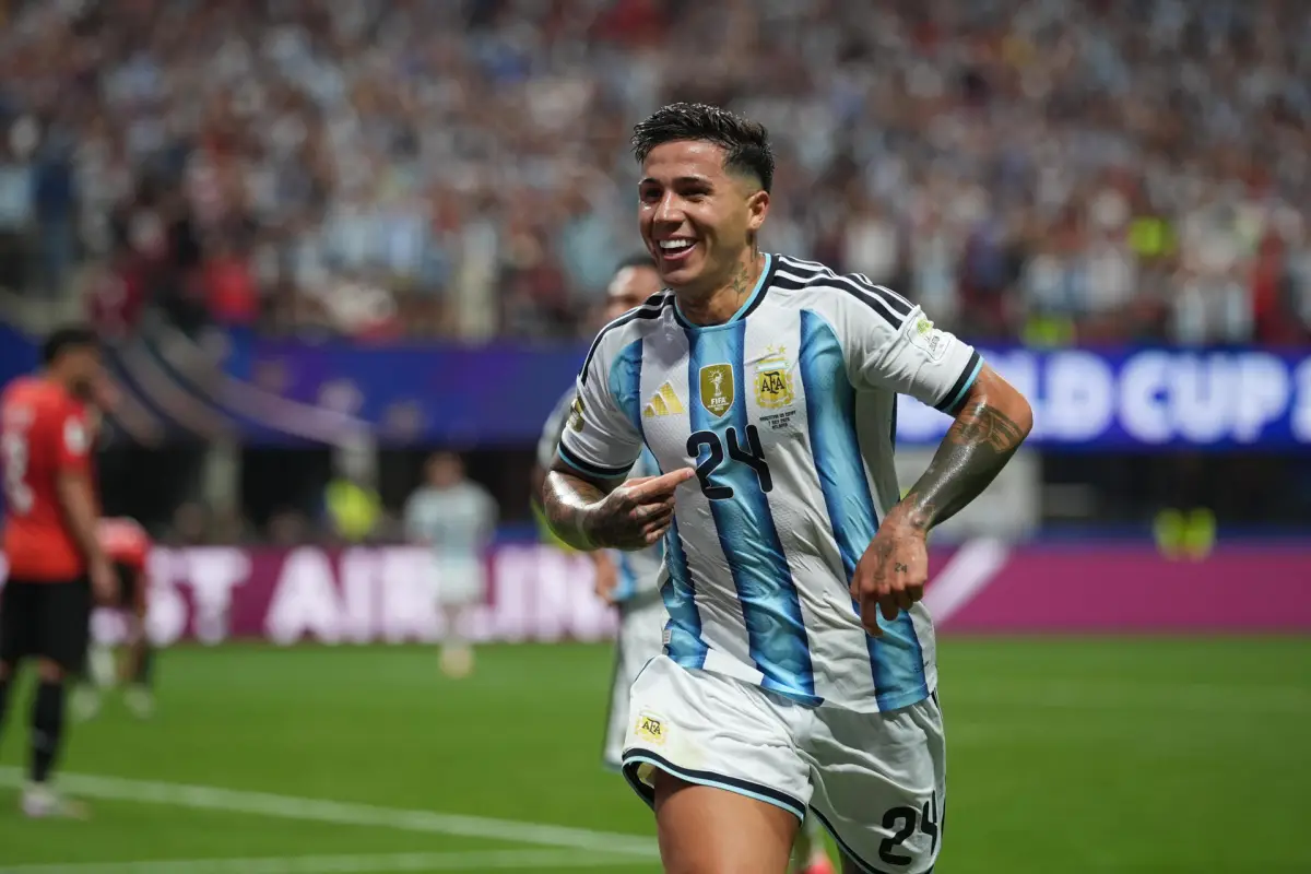 Enzo Fernández fue el autor del gol agónico que le dio el triunfo por 3-2 a Argentina sobre Egipto por los octavos de final del Mundial 2026, EFE