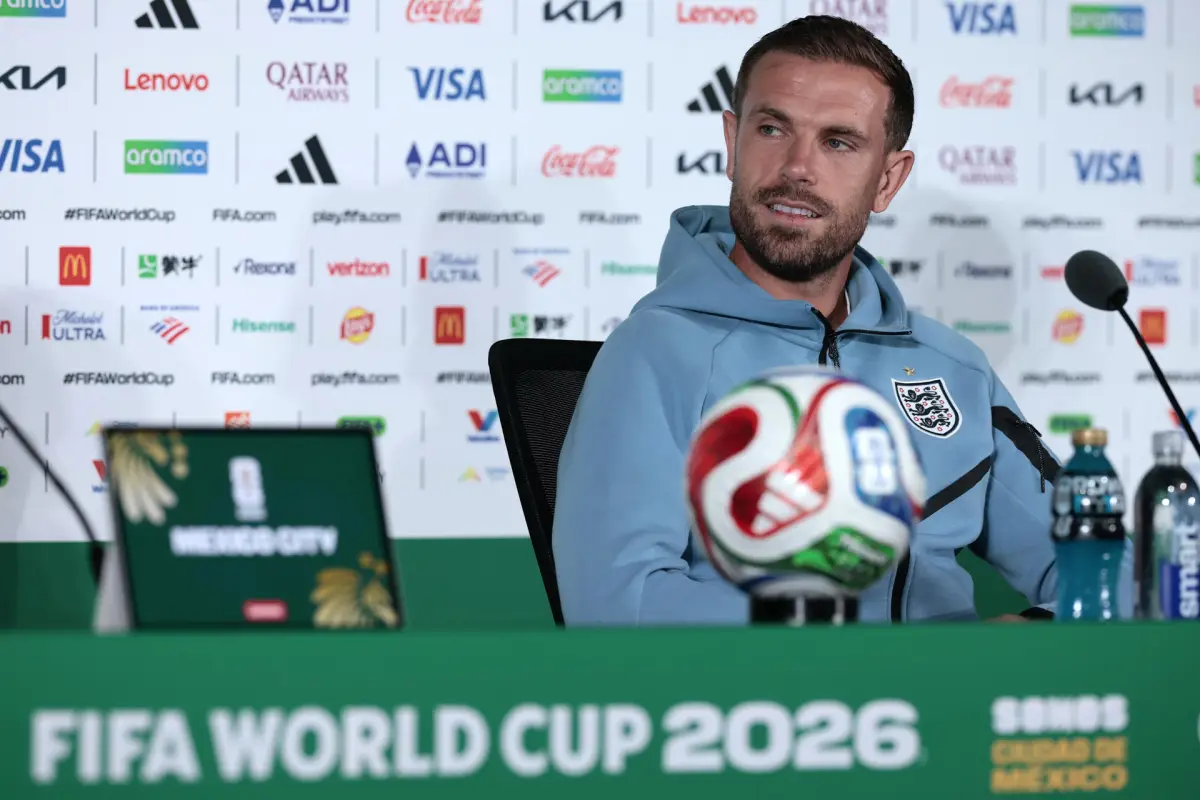 Jordan Henderson fue operado. Permanecerá con el equipo por lo que resta del Mundial 2026, EFE
