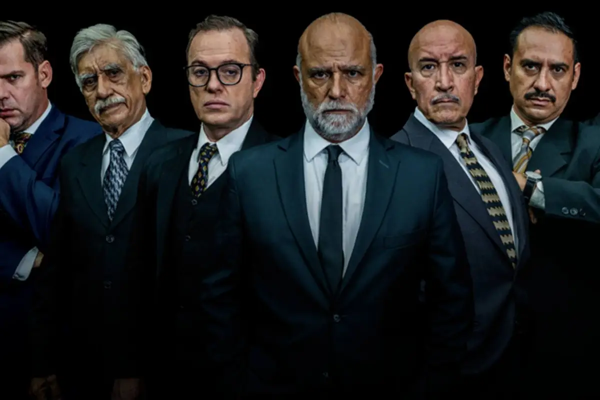 12 Hombres en Pugna, Cortesía