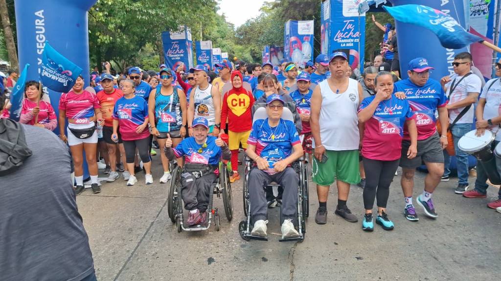 Celebran carrera 5k y 10k en apoyo a pacientes con cáncer | Alex Meoño