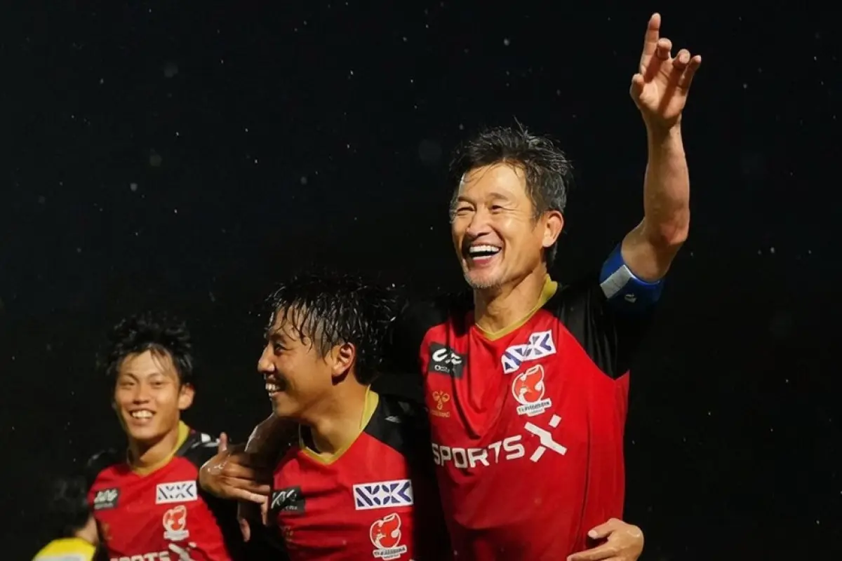El japonés Miura anota gol de forma oficial a los 59 años 