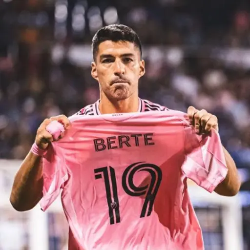 Luis Suárez y un mensaje de apoyo a Germán Berterame 