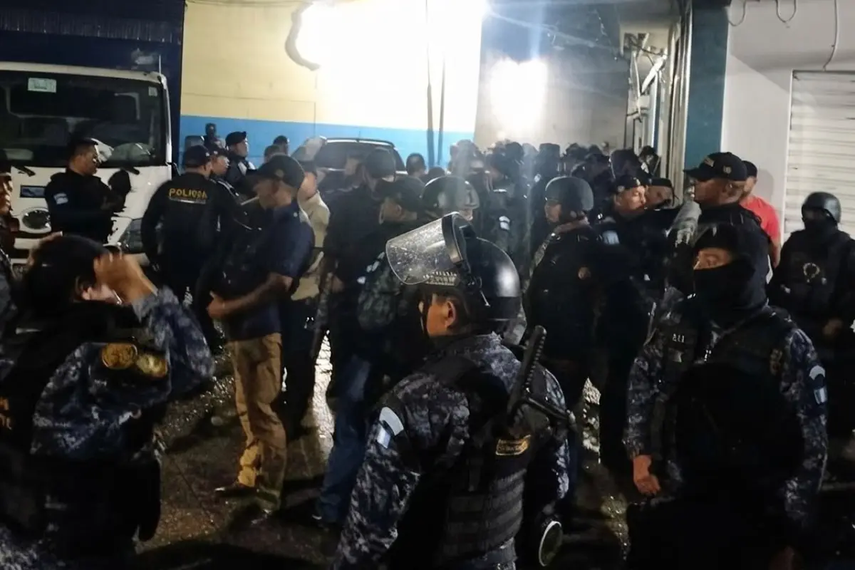Varios agentes trabajaron en los traslados de reos durante el fin de semana. , Sistema Penitenciario