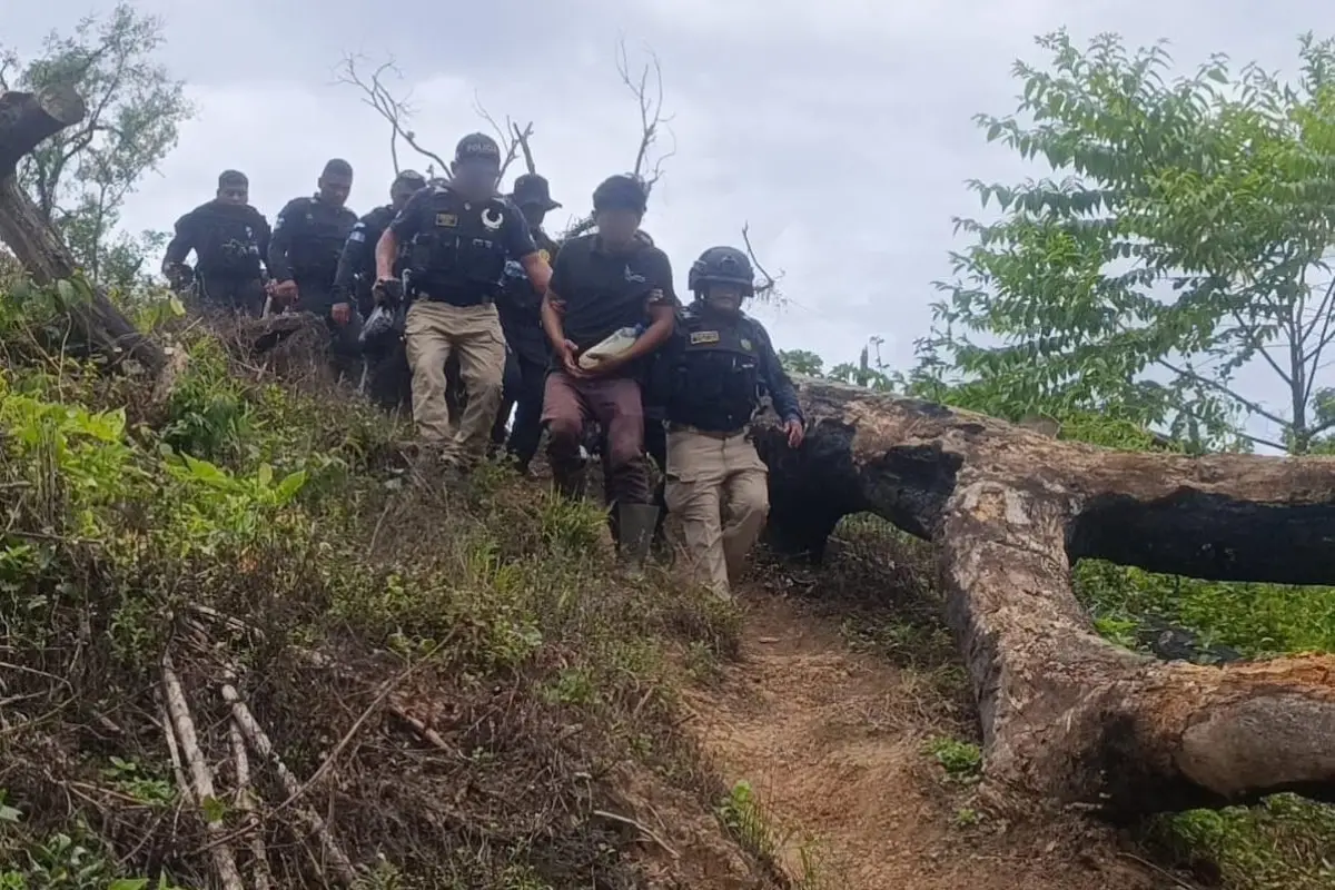 El guardarrecursos fue rescatado por las fuerzas de seguridad., PNC