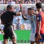 El árbitro esloveno Slavko Vincic durante la final del Mundial 2026 - EFE