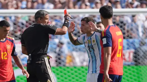 Se retira el árbitro que dirigió la final del Mundial 2026