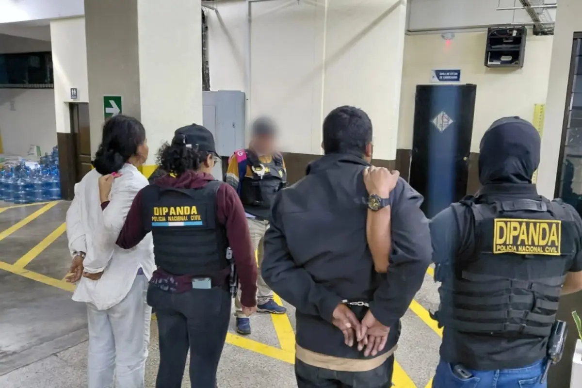 "La Chinita" y "El Chenco" fueron capturados en un operativo en Villa Nueva., PNC